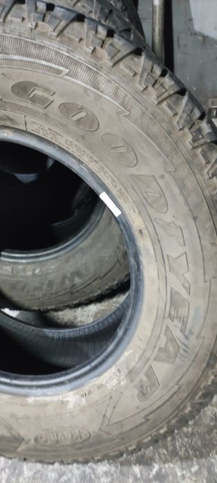 Pneus 255/70/16 Goodyear usados