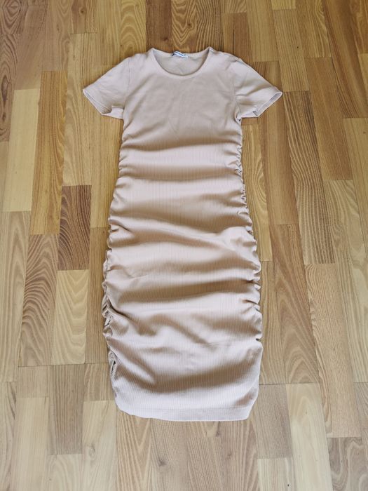 Beżowa sukienka damska tuba Selfieroom 38