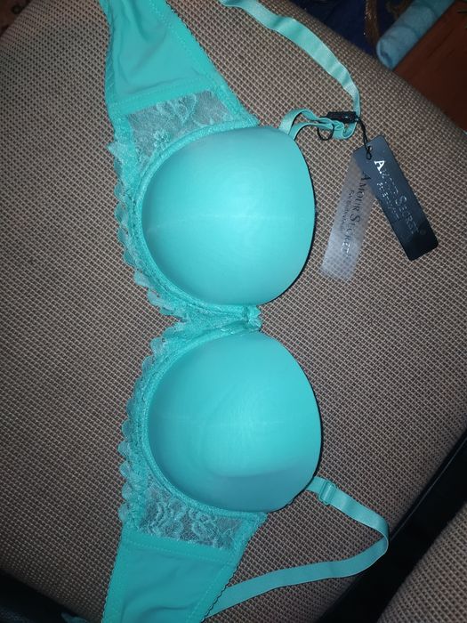 Продам Бюстгальтер