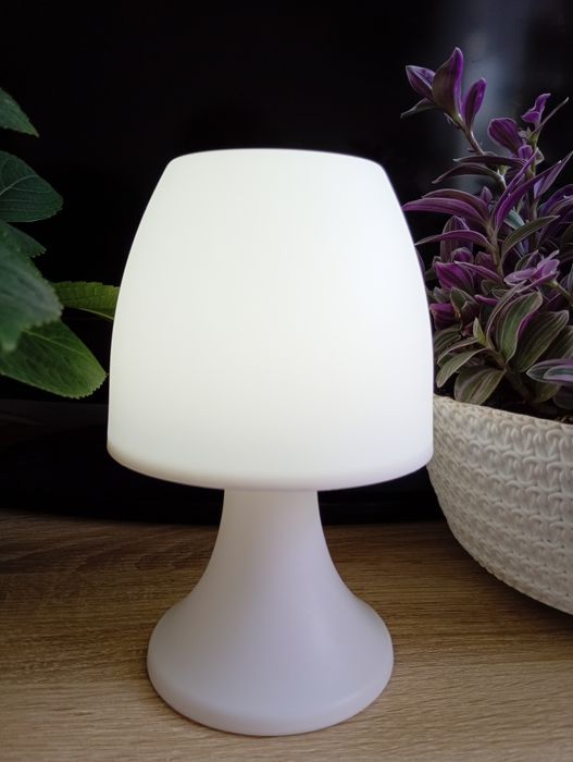 Lampka nocna na baterie