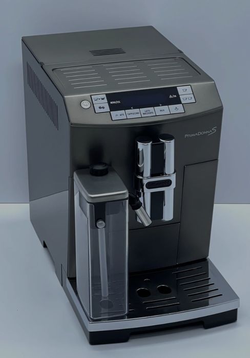 Кофемашина кофеварка кавомашина Delonghi PrimaDonna S с молочником