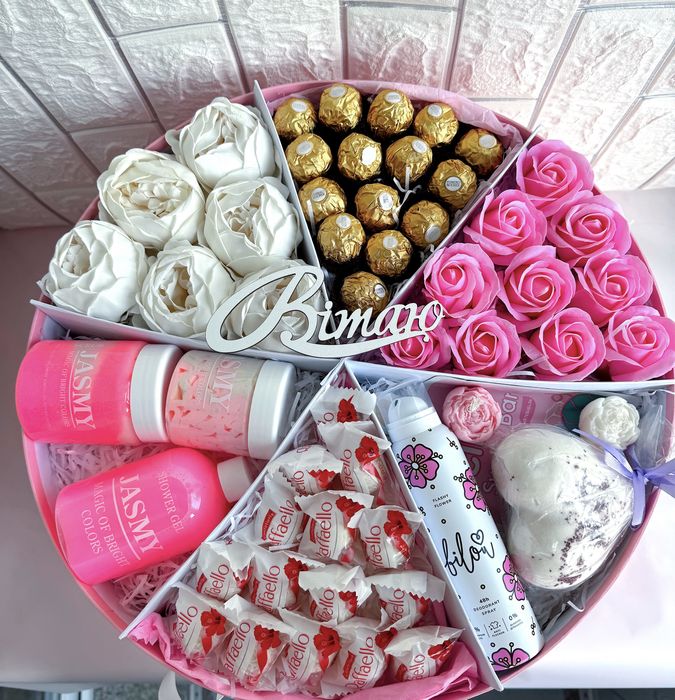 Подарунковий набір, подарунковий бокс для дівчини , подарунок