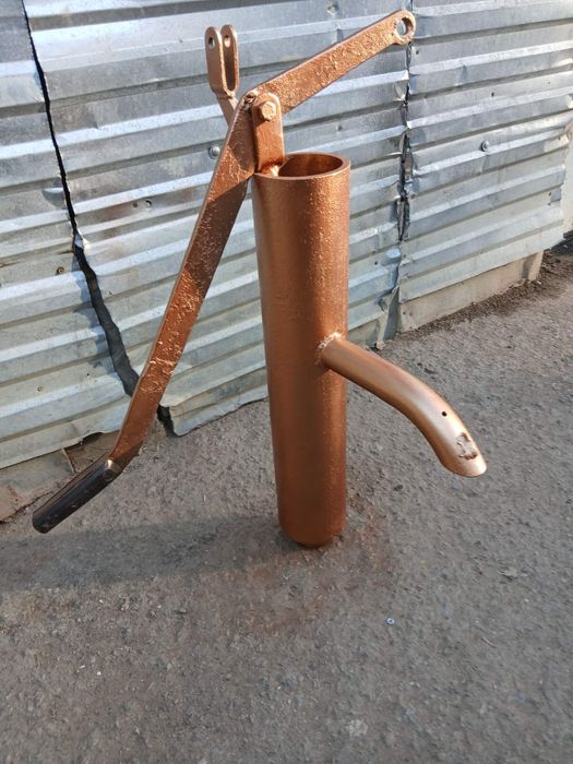 Ручна помпа для води