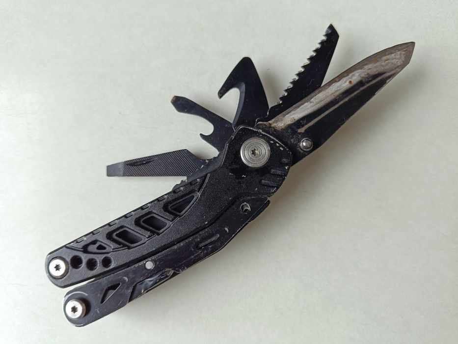 narzędzie wielofunkcyjne scyzoryk MULTITOOL 7w1