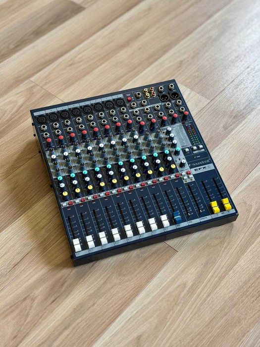 Мікшерний пульт - Soundcraft EFX8