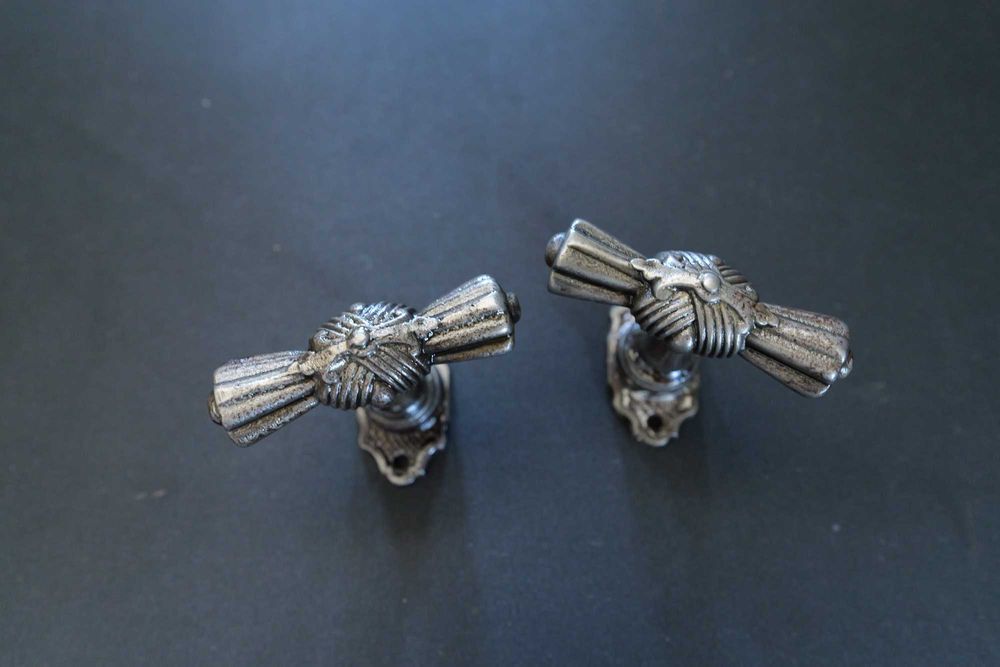 secesyjne klamki antyk unikalna  klamka żeliwna rozeta