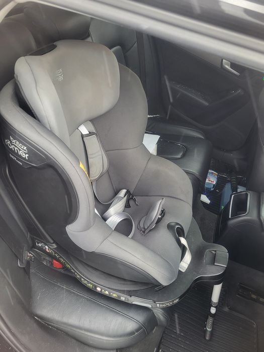 Fotelik Britax Romer Dualfix M i-size