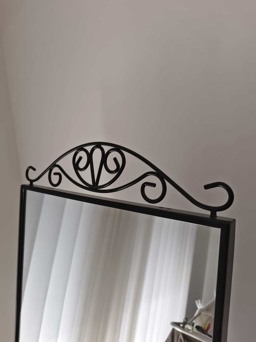 Espelho de pé preto Ikea