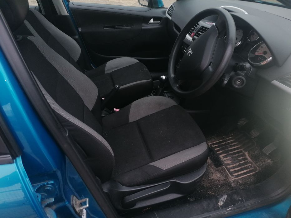 Interior Peugeot 207 sw