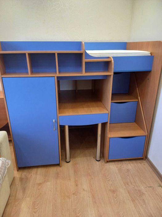 Дитяче ліжко-трансформер із столом, сходинками та шухлядами