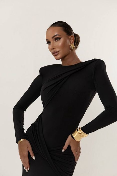 Жіноча сукня довга