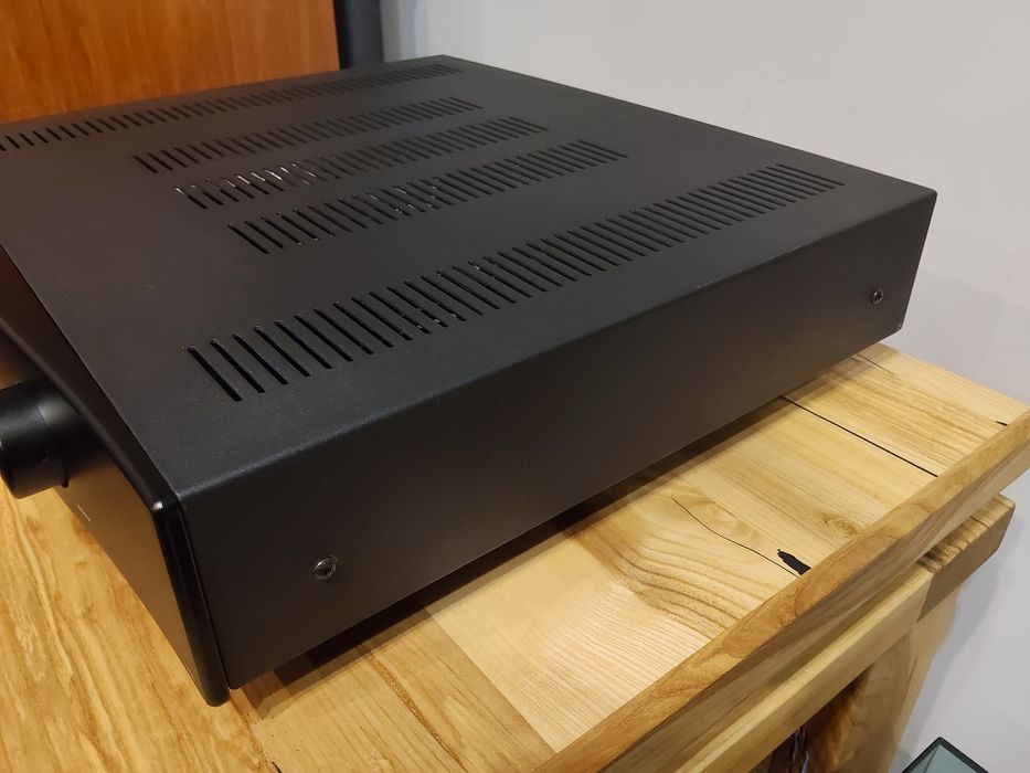 Wzmacniacz Hegel H70 z Dac, XLR, toslink, coaxial