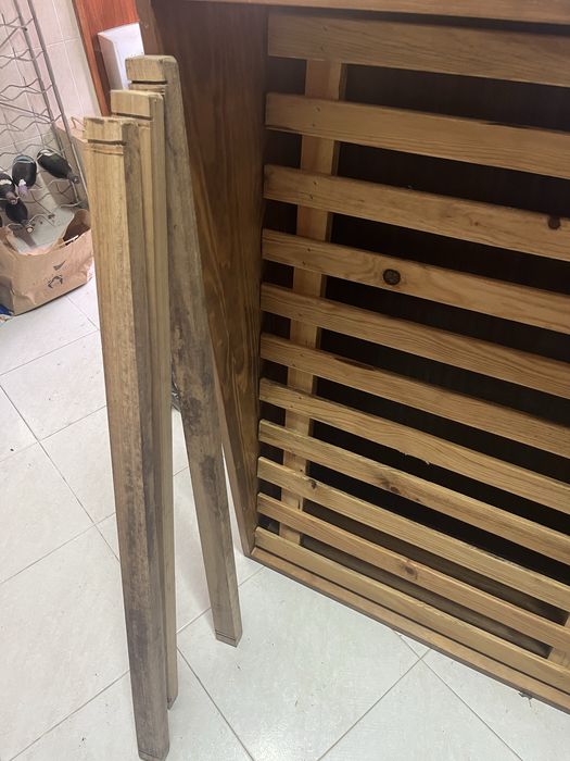 Cama de Solteiro Antiga em Madeira Maciça Completa com Estrado
