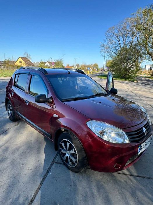 Renault Sandero 2011