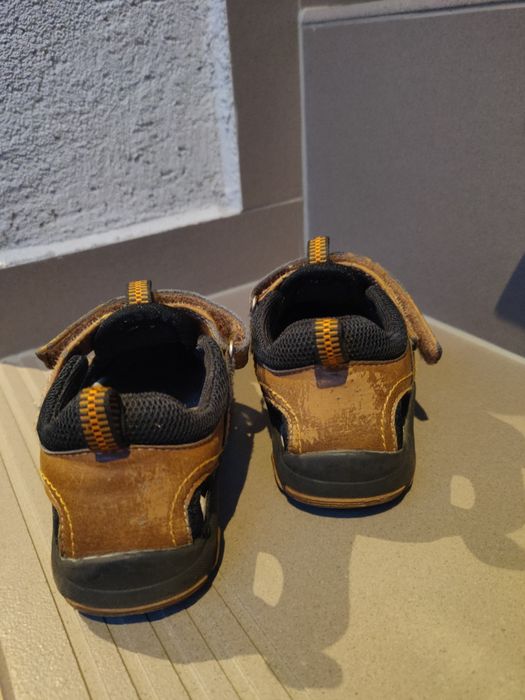 Sandałki chłopięce rozmiar 28