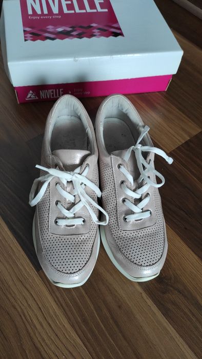 Мокасіни, натуральна шкіра,  37,5 -38р