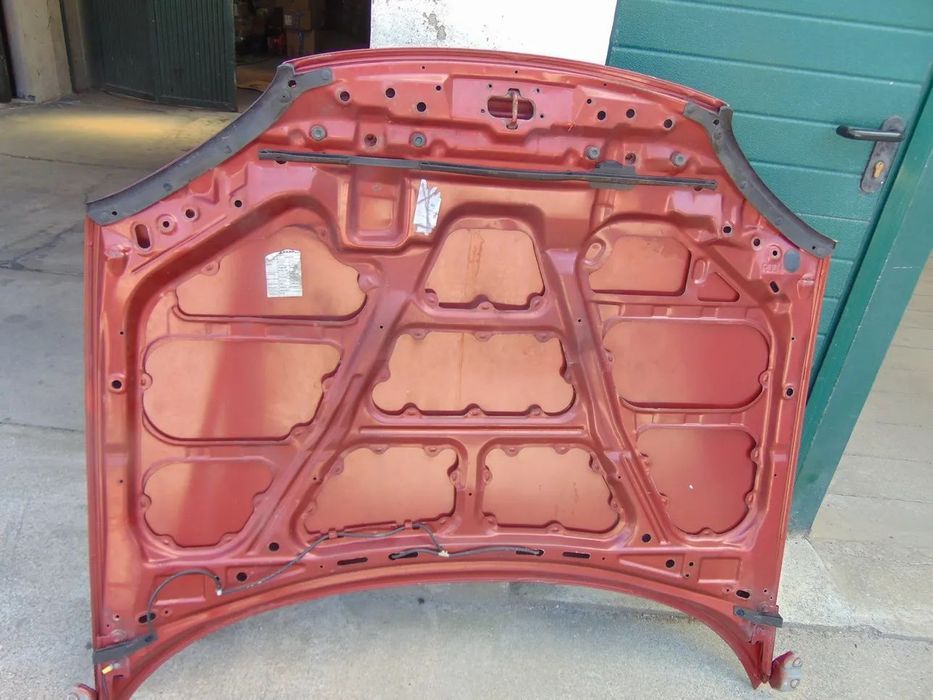 Mazda MX3 capot