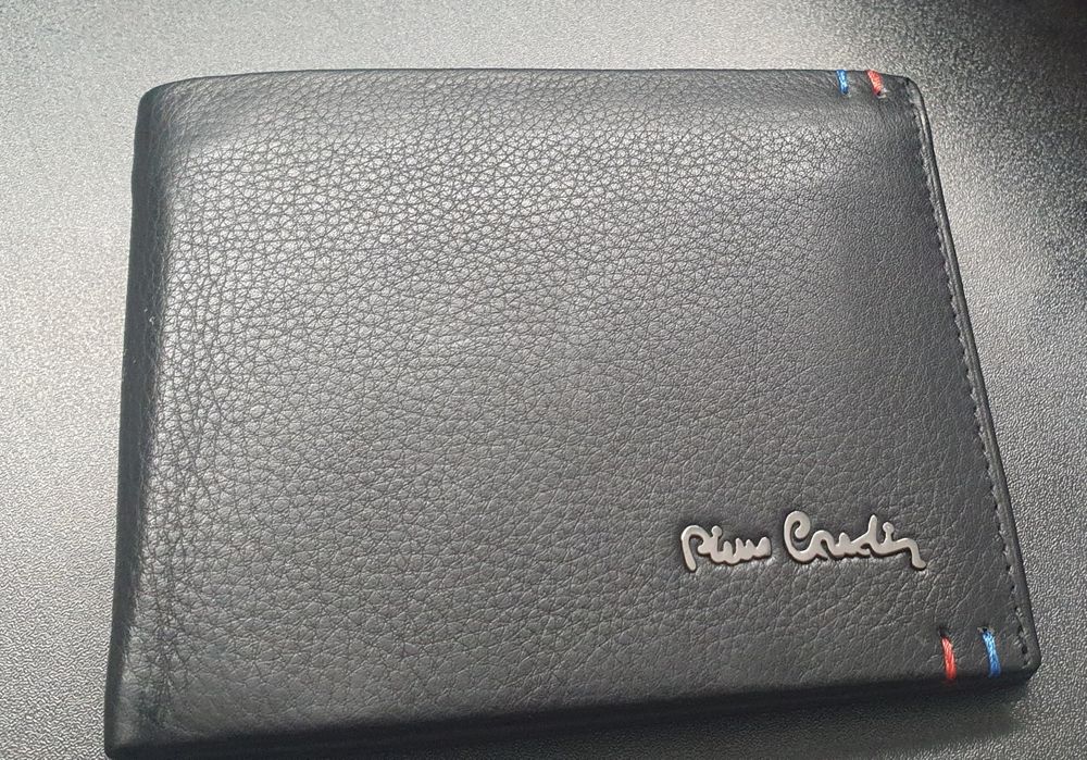 Nowy skora Pierre Cardin piękny niepowtarzalny