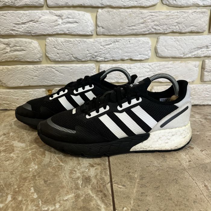 Chovy。他の方は購入しないで下さい adidas zx - купити чоловіче взуття - Ціна на OLX.ua