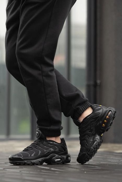 Кроссовки Nike Air Max Plus Triple Black 604133-050 Аир Макс ТН М-153