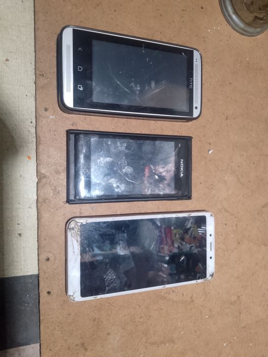 Телефони на запчастини.