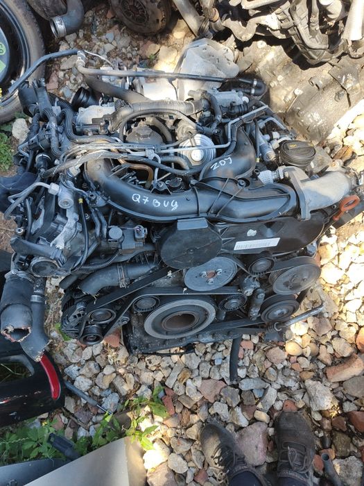 Silnik kompletny audi Q7 3.0tdi BUG uszkodzony