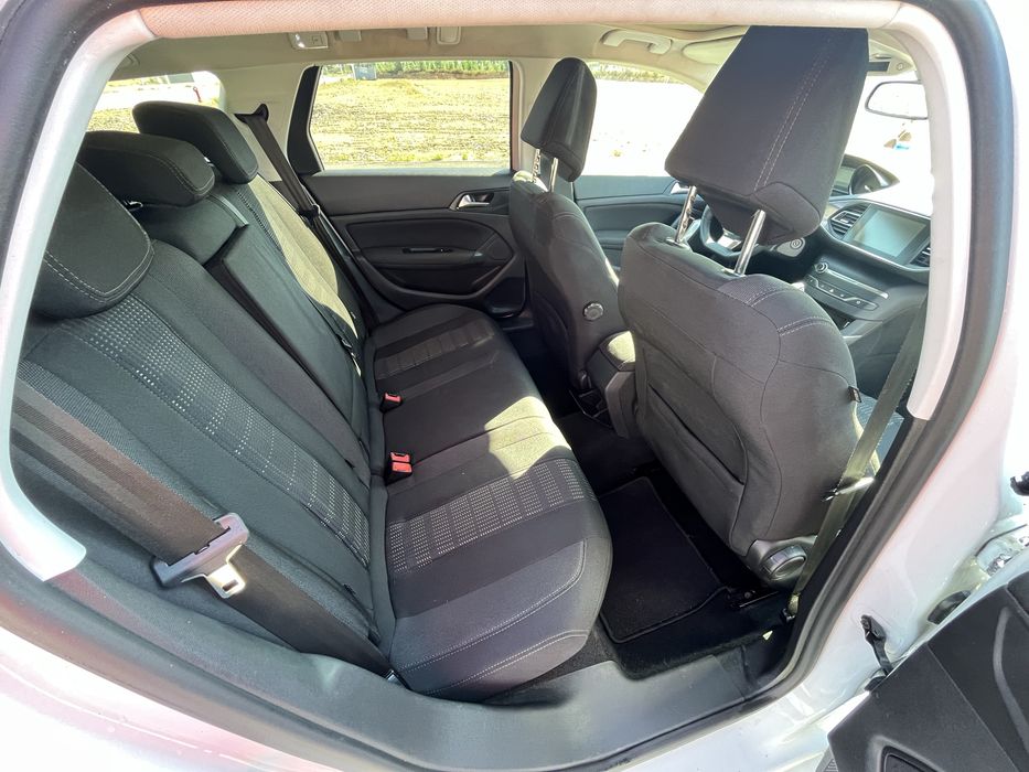 Peugeot  308  blue Hdi allure