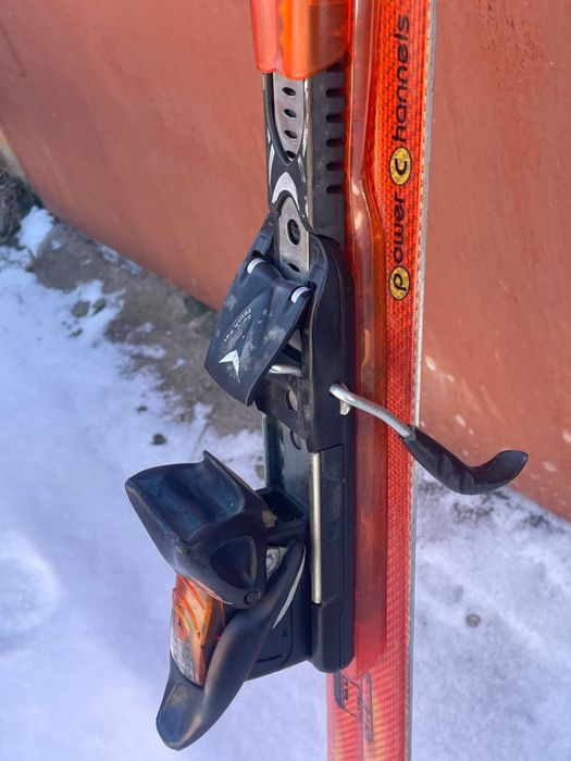 Продам гірські лижі Atomic Beta Ride  з кріпленнями