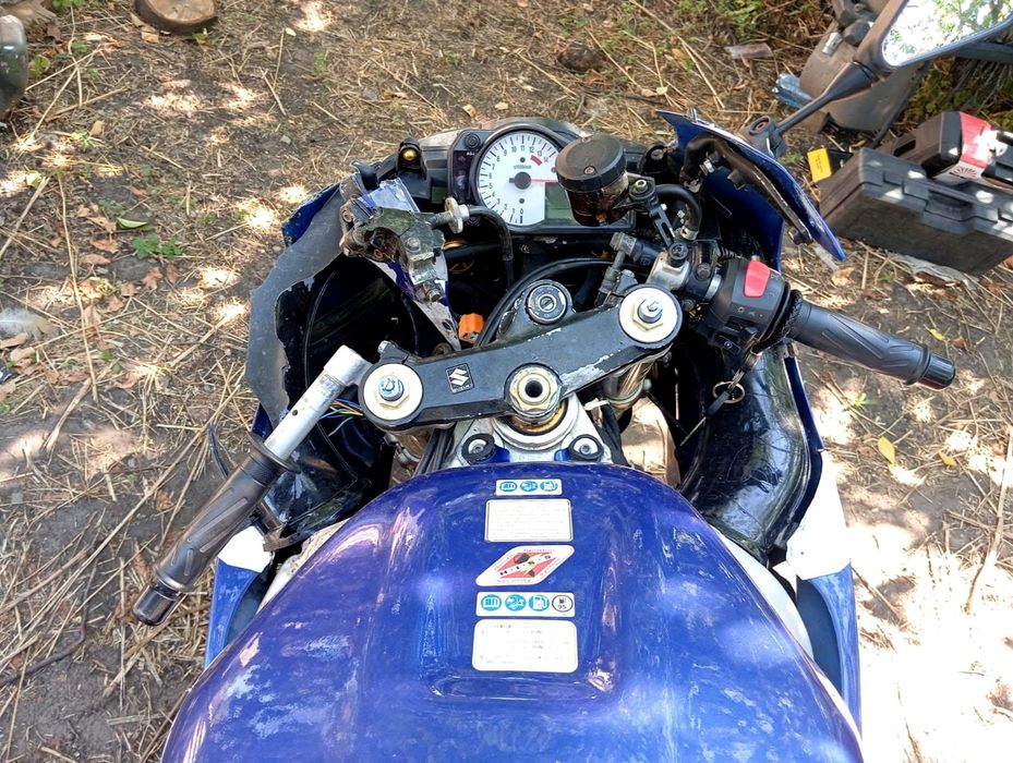 Продается мотоцикл SUZUKI -GSX-R600