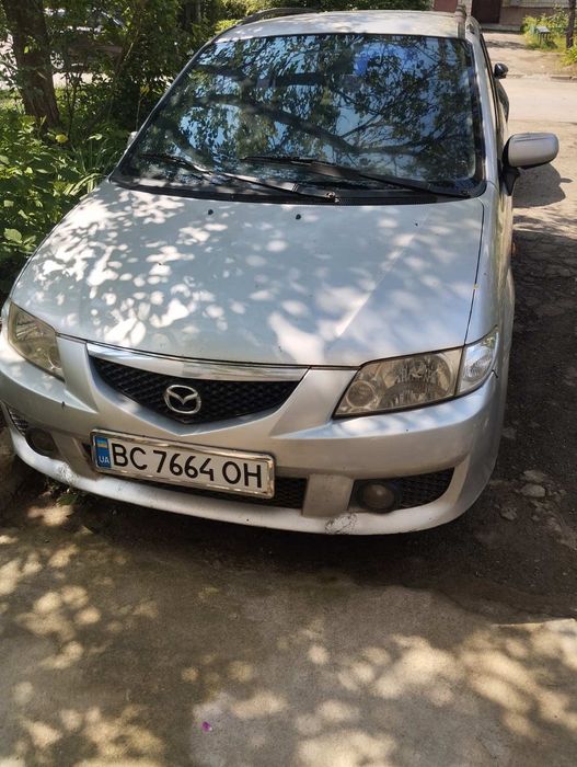 Автомобіль Mazda Premacy
