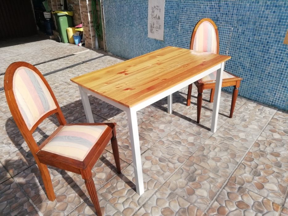 Mesa cozinha e 2 Cadeiras