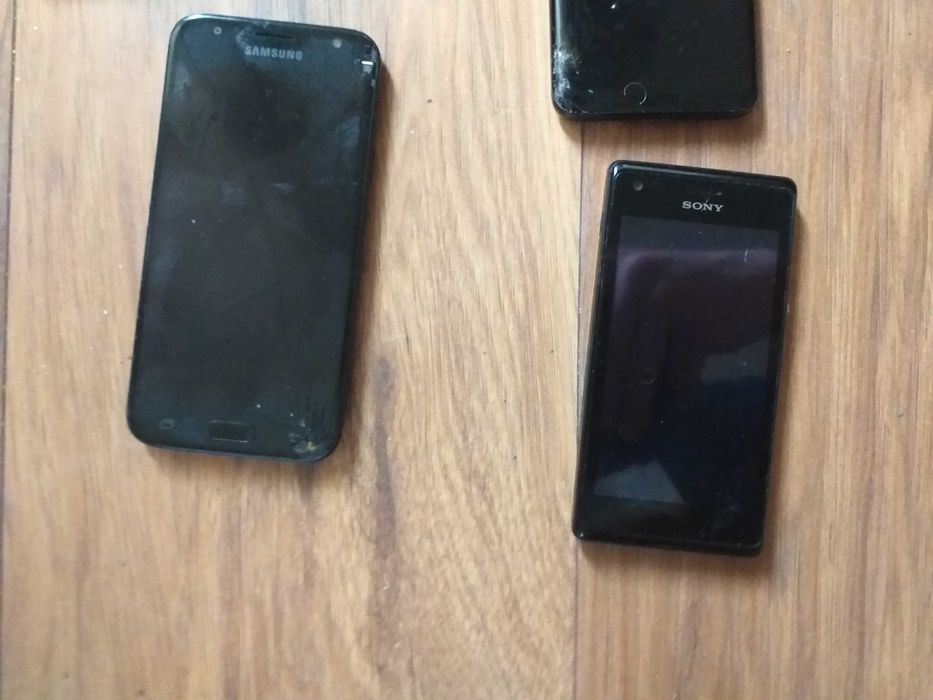 Uzywane telefony i tablet. Cena za calosc