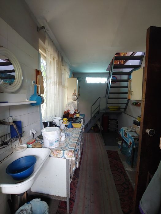 Компактний будинок біля озера