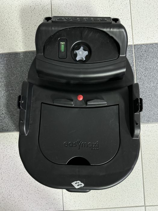 Carrinho de bebé trio + base isofix (bébécar)