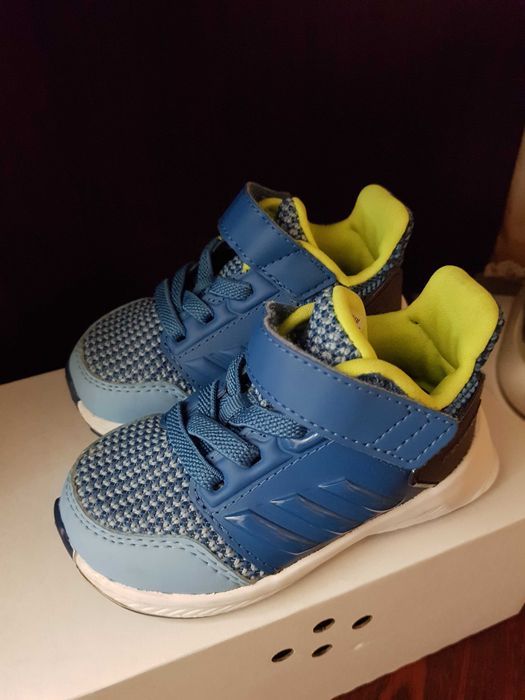 кросівки на хлопчика кроссовки Adidas для мальчика Новые 19 размер стелька 11,5 см 12 см