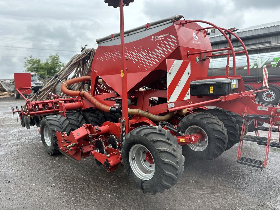 пневматичну сівалку Kverneland U-Drill Plus 4000