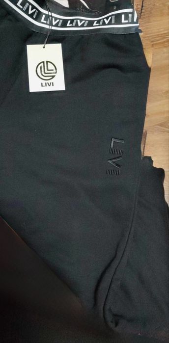 Joggery czarne  Livi wysoki stan M/38