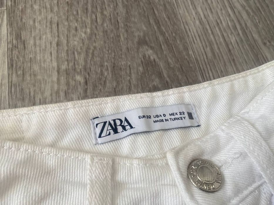 Білі джинсові шорти ZARA
