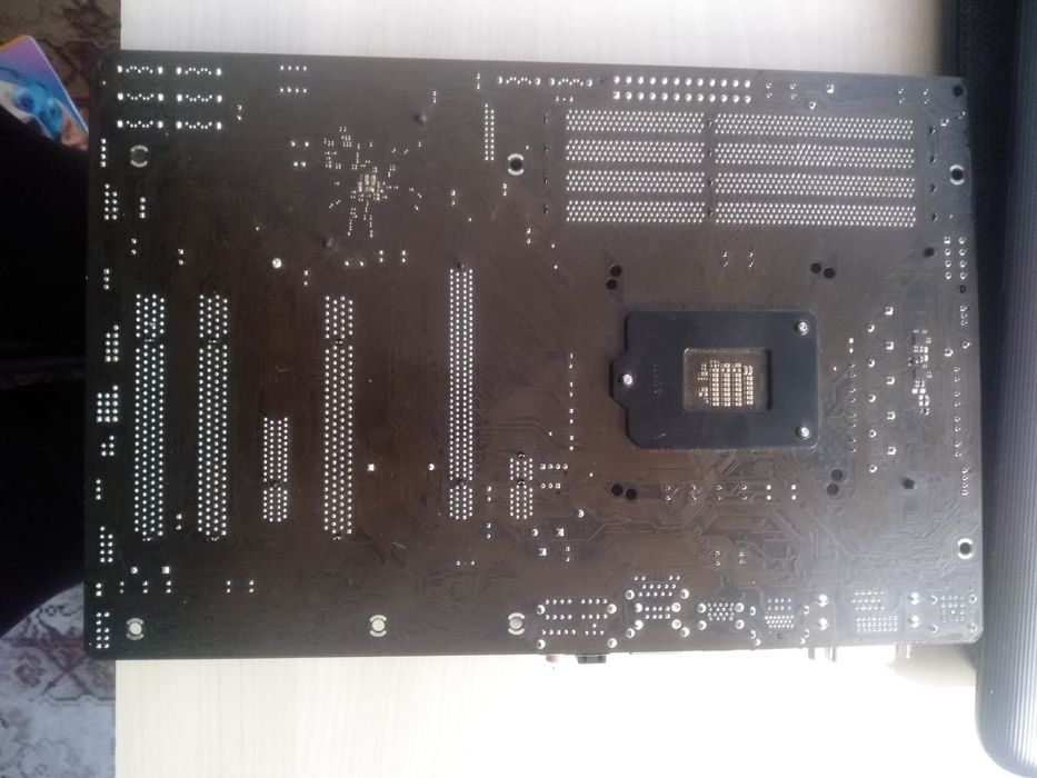 Asrock z77pro 4 . Asrock 970pro3 v2.0 неробочі
