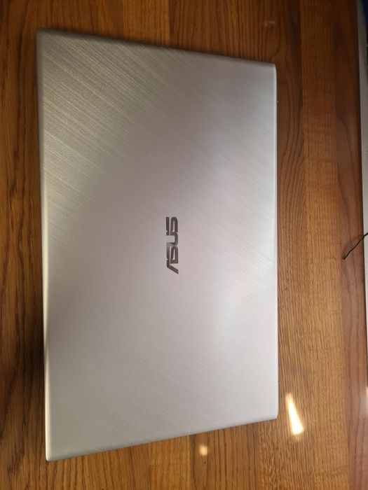 ASUS VivoBook S712JA i5 8GB ram 500 GB dysk m2