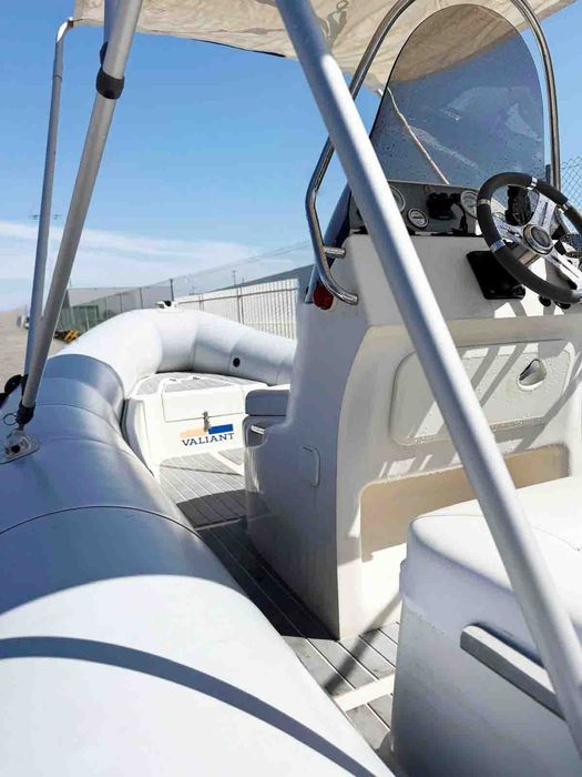 Barco Semirígido VALIANT 570 - Motor MERCURY 100 cv  com atrelado NOVO