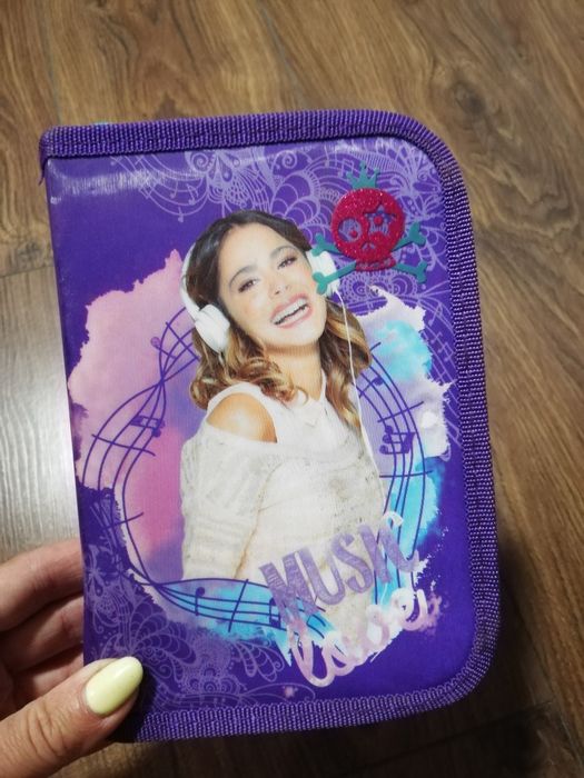 Piórnik furby Disney Violetta