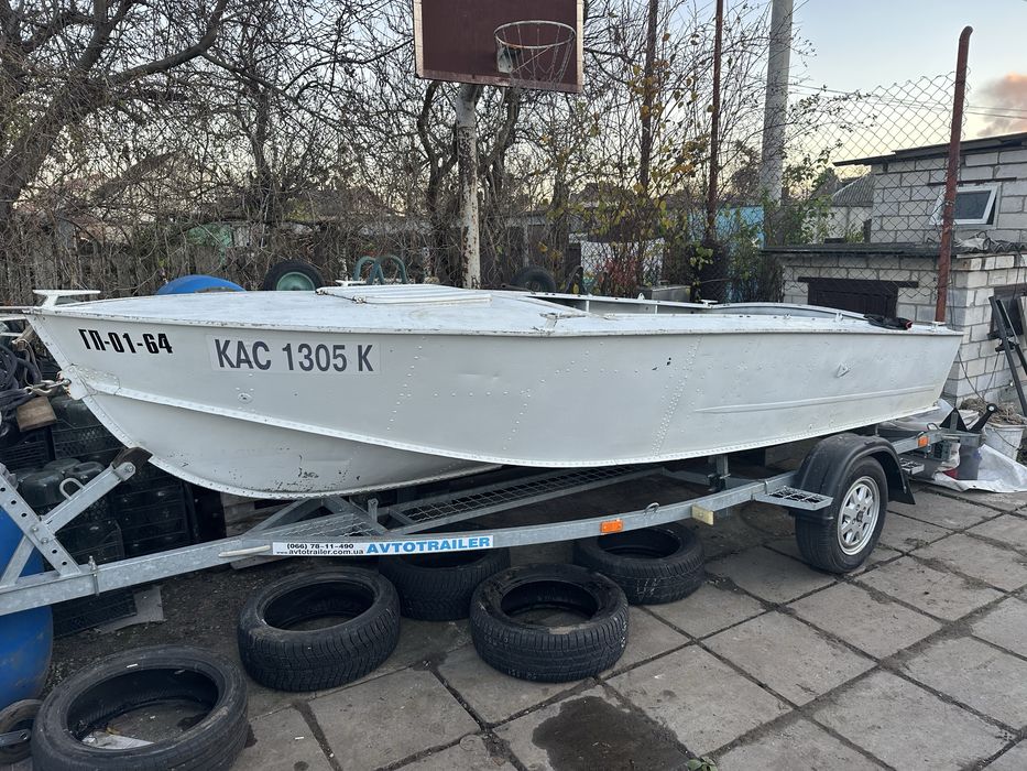 Продам човен Прогресс-4 в гарному стані