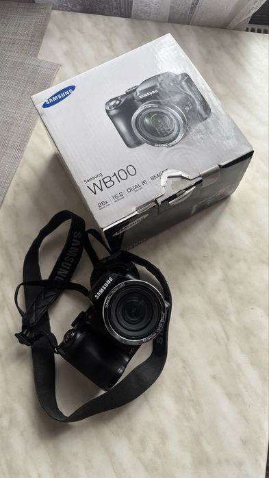 Фотоапарат Samsung WB100 в ідеальному стані з коробкою