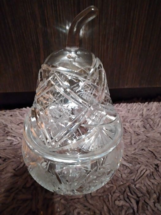 Kryształowa gruszka ozdobna z okresu PRL