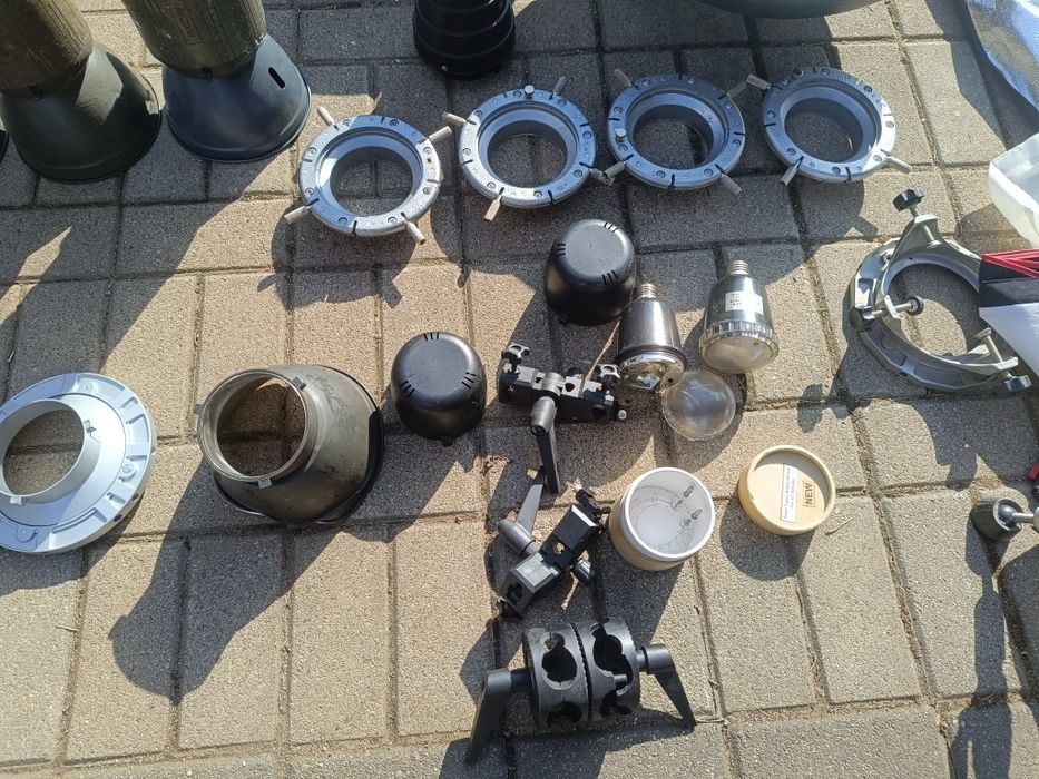 Osprzęt fotograficzny do studia lampy statywy