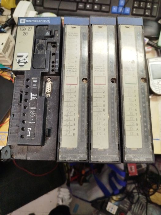 Autómato telemecanique TSX 27 20