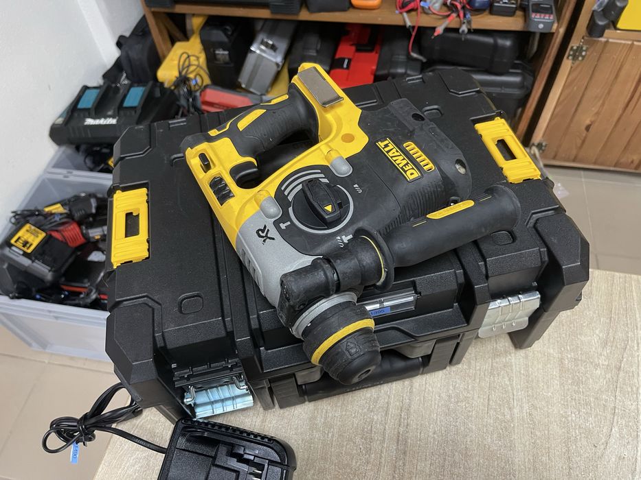 Dewalt DCH273 / безщітковий перфоратор Девольт