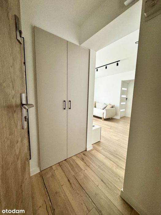 Po generalnym remoncie | 2 pokoje | balkon, winda, widok na zieleń