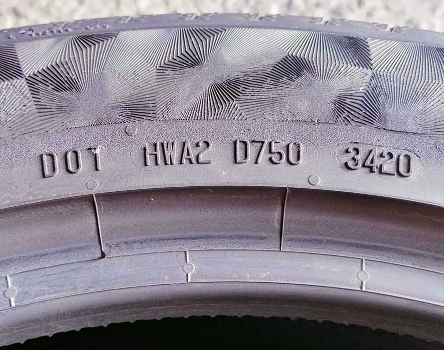 Шини літні R19 245/45 Continental Premium Contact 6